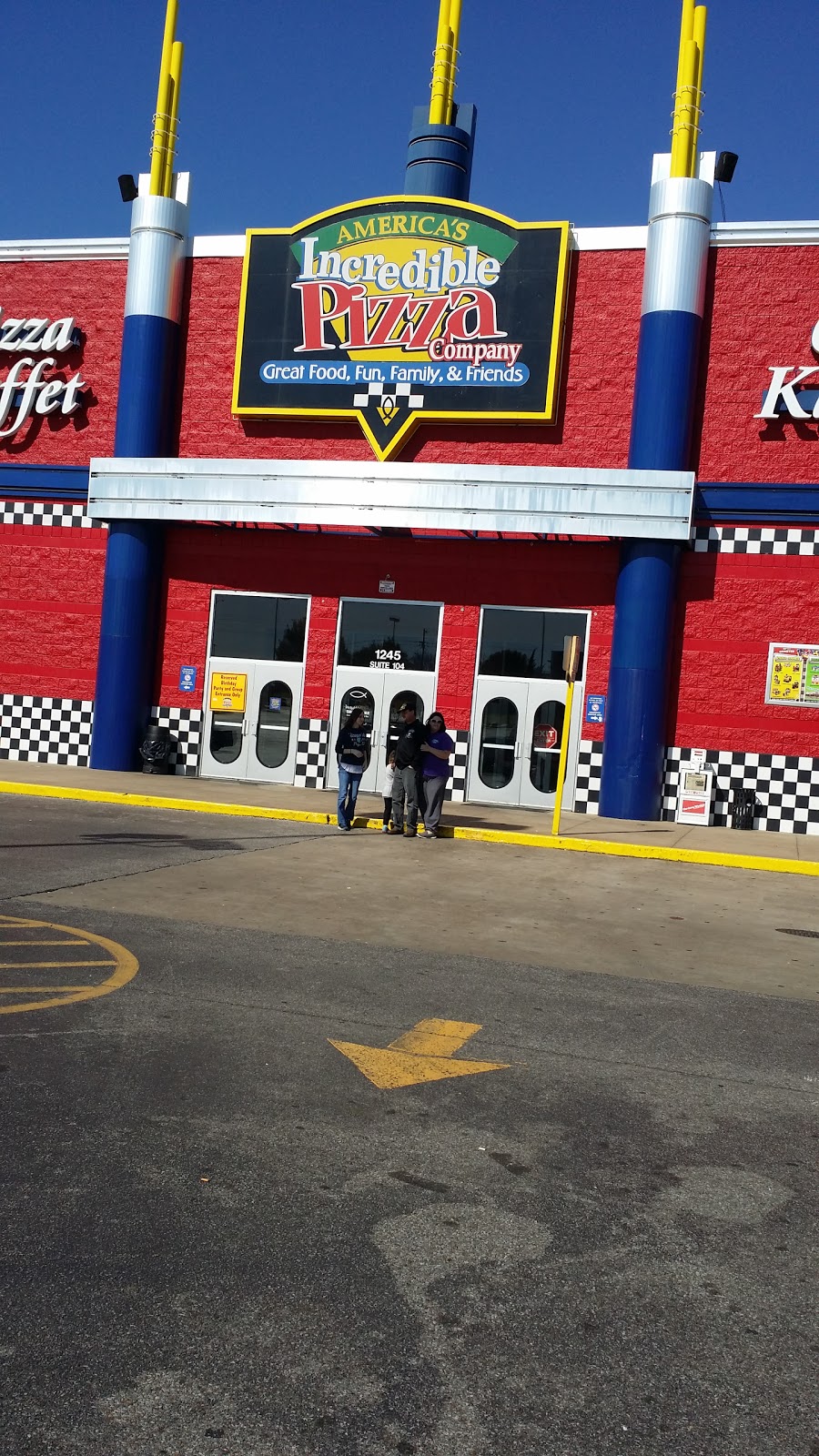 Magical Birthdays at Memphis Incredible Pizza Company